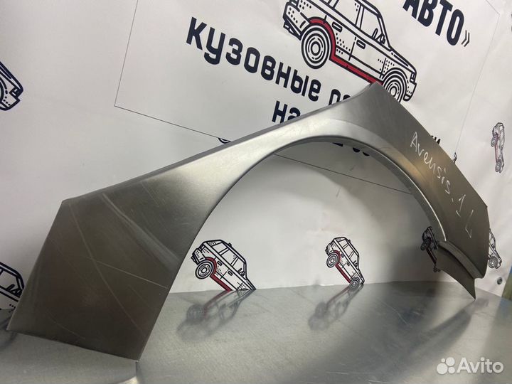 Toyota Avensis арки задних крыльев левый