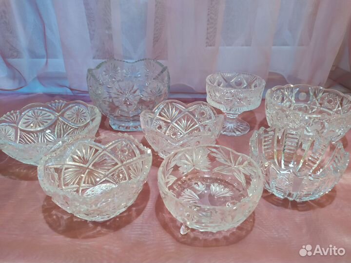 Хрустальные вазы и салатники