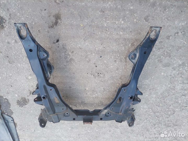 Балка подмоторная BMW 5 E60xi