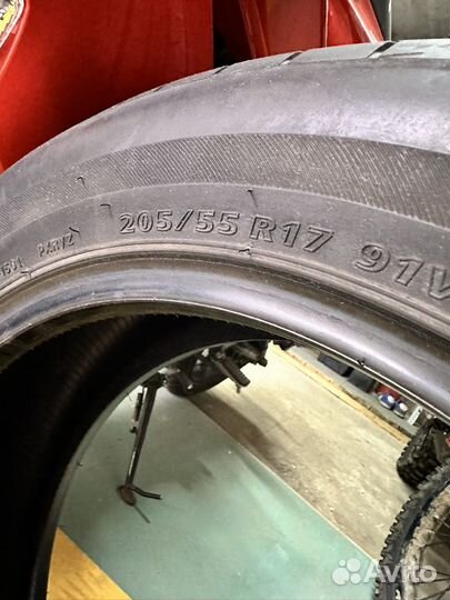Bridgestone Playz PX-RV II 205/55 R17 91