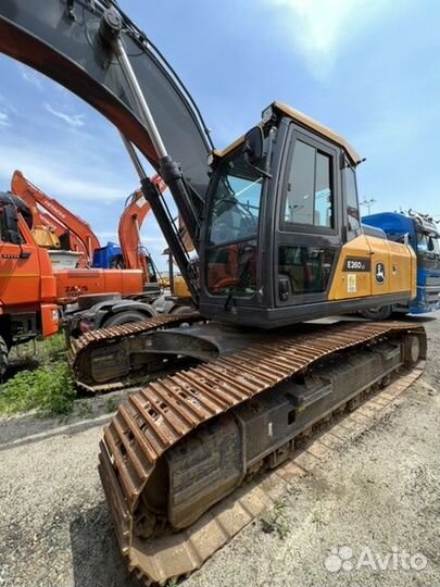 Гусеничный экскаватор John Deere E260 LC, 2021