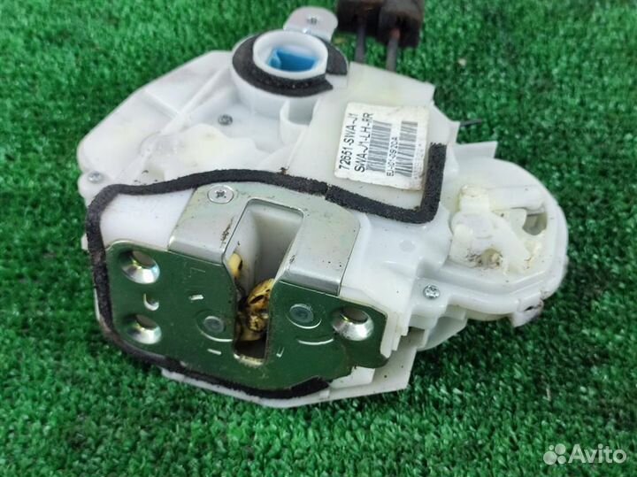 Замок двери задней левой Honda CR-V 3 (RE) 2009