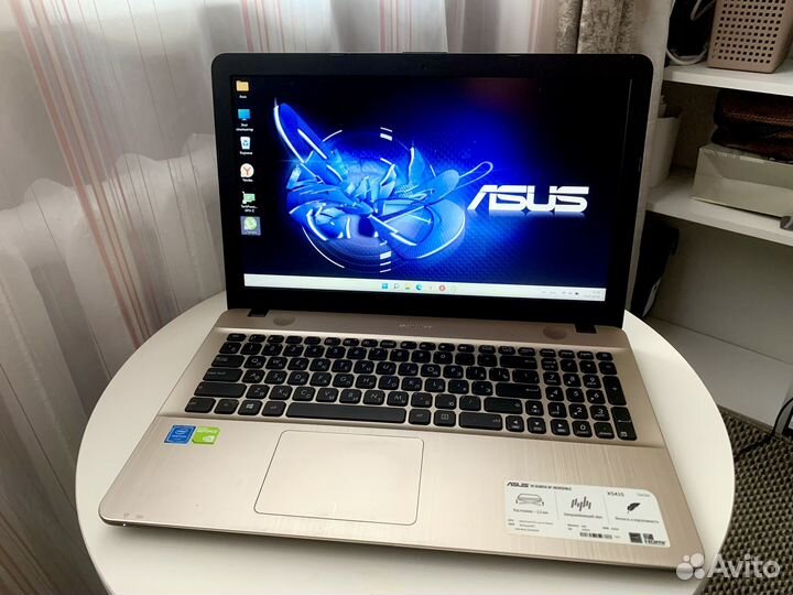 Ноутбук asus