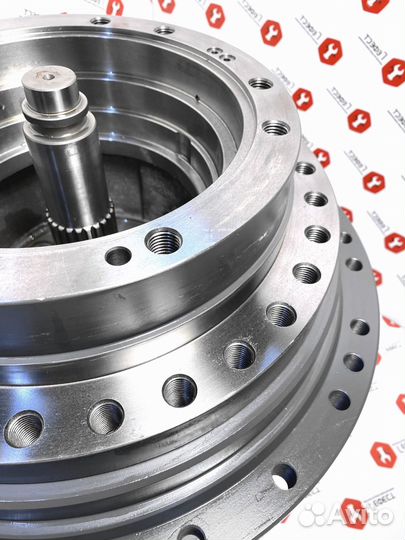 Редуктор хода Hyundai R160LC-7A xkah-00367