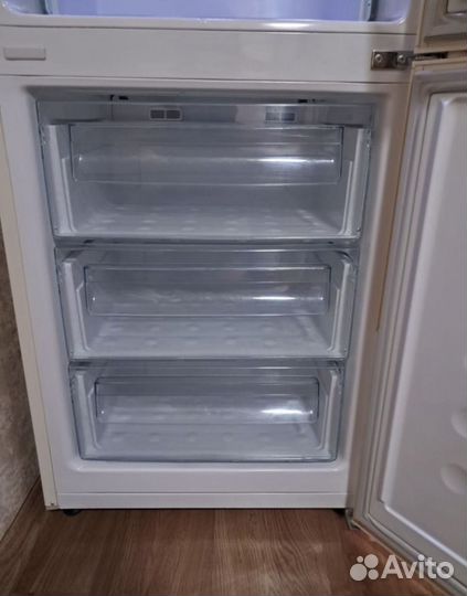 Холодильник Samsung no frost