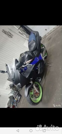 Suzuki RF400