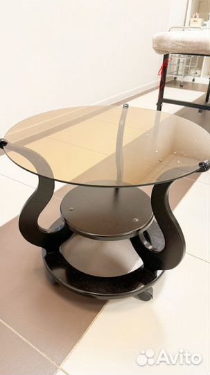 Журнальный столик на колесах бу