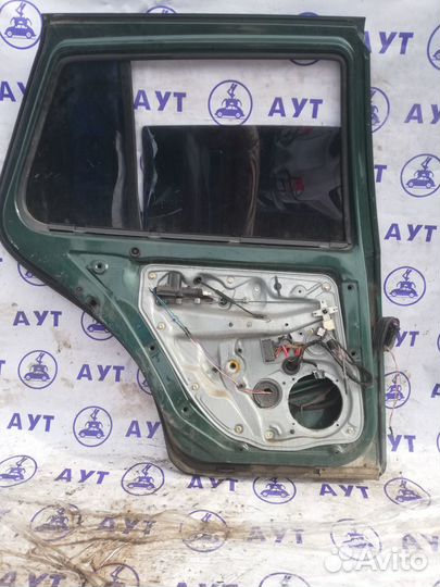 Дверь задняя правая левая Фольксваген Гольф 4