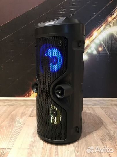 Колонка Бумбокс / Блютуз/ FM/ AUX/ USB/ SD