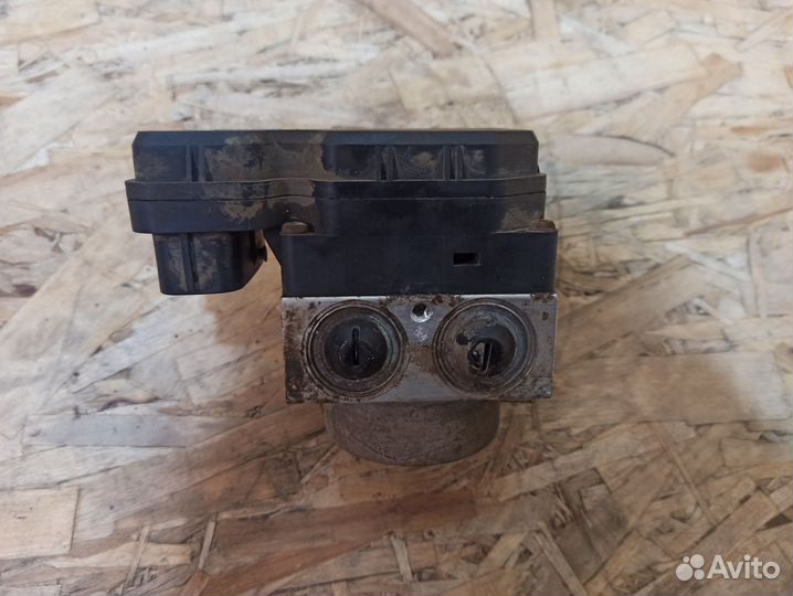 Блок ABS Toyota Corolla E150