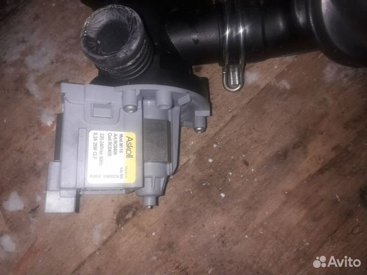 Стиральная машина Indesit wiun 102 81 82 запчасти