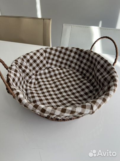 Корзинка плетеная