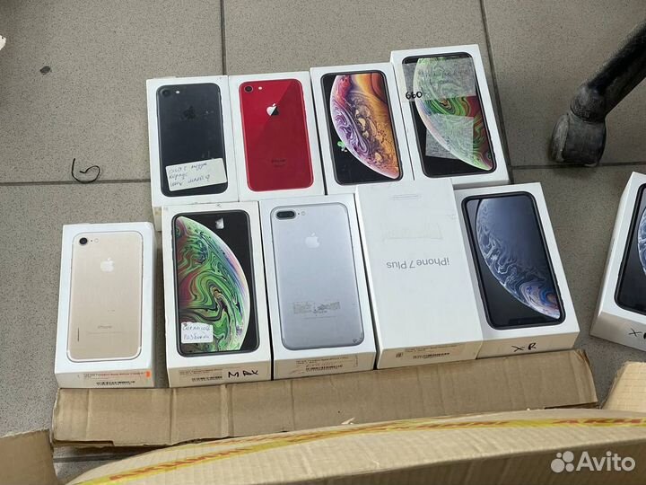 Коробка от iPhone