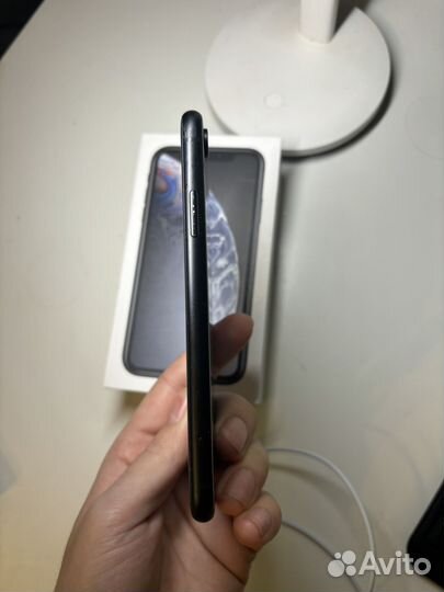 iPhone Xr, 64 ГБ