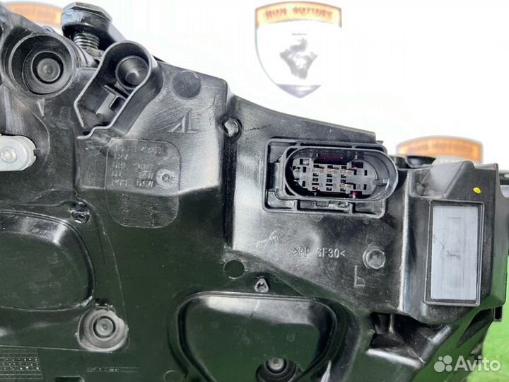 Фара светодиодная передняя левая Mercedes-Benz