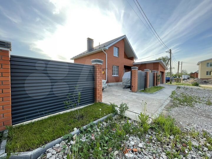 Коттедж 154 м² на участке 6 сот.