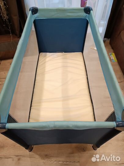 Складная кроватка / манеж