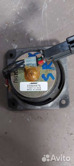 Динамик в Торпедо Cadillac SRX