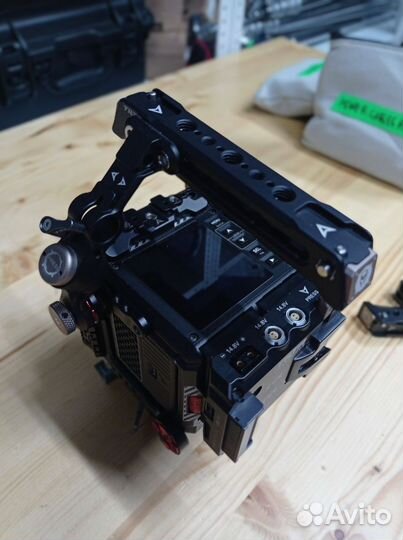 RED komodo 6K + tilta cage