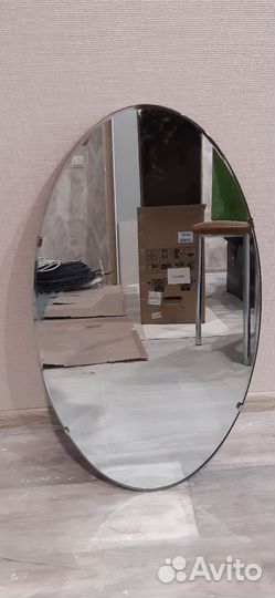 Зеркало настенное овальное