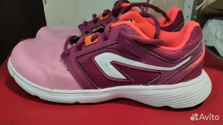 Кроссовки детские