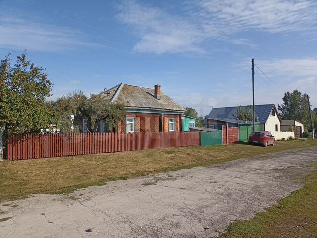 Дом 53 м² на участке 7,6 сот.