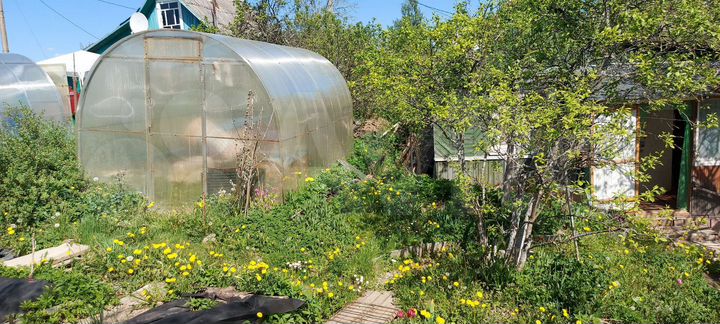 Дача 16,8 м² на участке 10 сот.