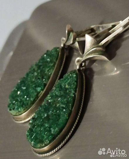 Серьги серебро с изумрудной щеткой