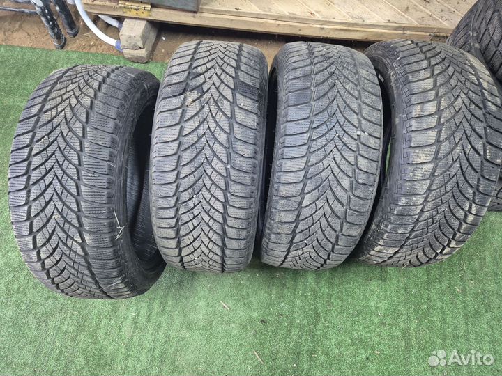 Goodyear UltraGrip Ice 2 225/45 R17 94T