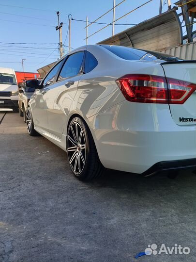 Накладки на пороги Лада Веста цвет 221 Ледниковый