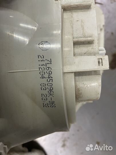 Фара на volkswagen touareg 1