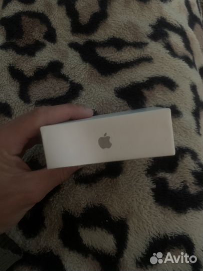 AirPods 2 With Wireless MagSafe Charging Case