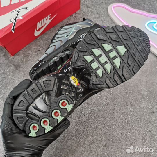 Кроссовки Nike Air Max Plus Tn