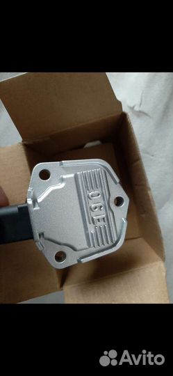 Датчик уровня масло VAG 06E 907 660