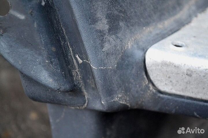 Корпус основной подножки, правый volvo FH12 2-seer