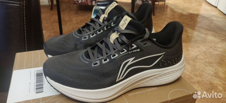 Беговые кроссовки li ning