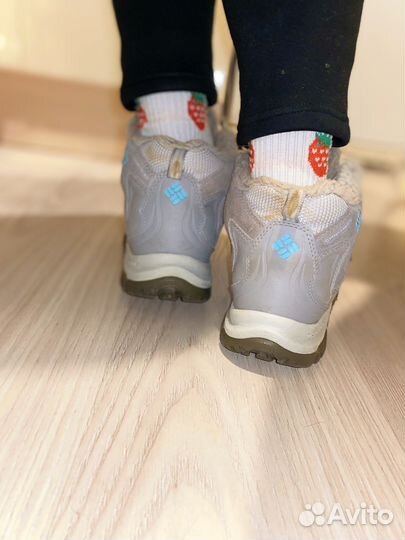 Утепленные зимние ботинки