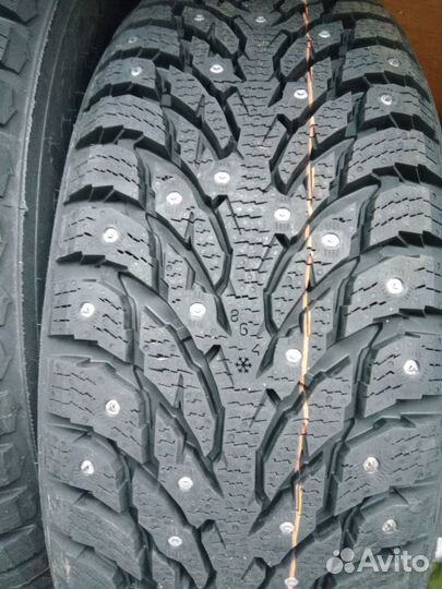Nokian Tyres Hakkapeliitta 9 215/55 R17
