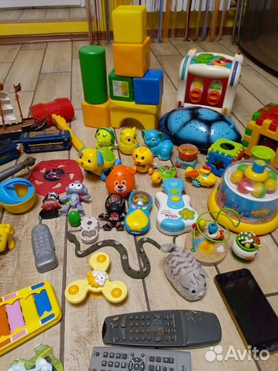 Развивающие игрушки пакетом 1-2 года