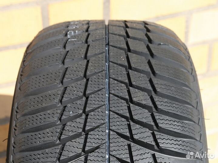 Bridgestone Blizzak LM-001 225/60 R17 99H