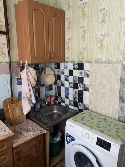 Комната 12,7 м² в 3-к., 1/5 эт.