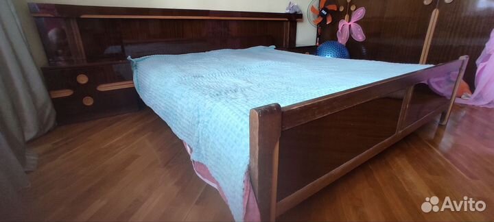 Кровать двухспальная