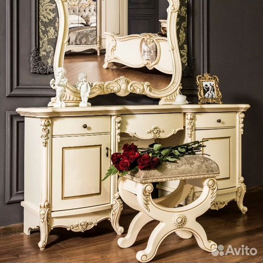 Спальня в классическом стиле Лорена крем глянец