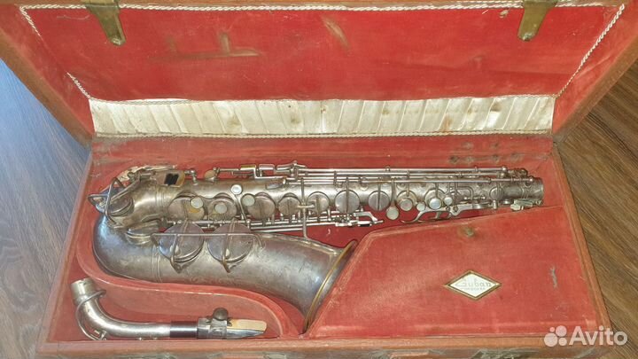 Продам Саксофон и Кларнет