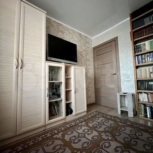 3-к. квартира, 65 м², 2/5 эт.