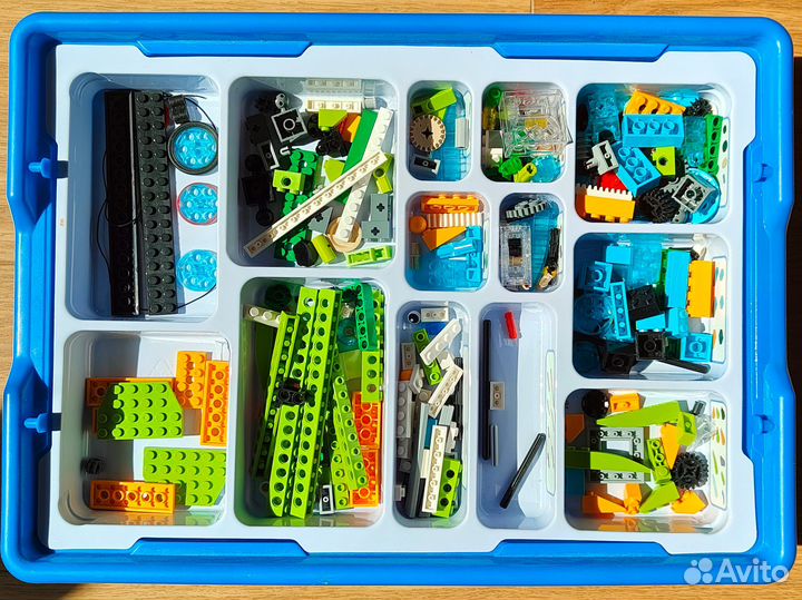Конструктор аналог Lego wedo 2.0 45300