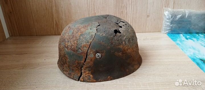 Каска шлем и жетон парашютиста Германия. Кенигсбер