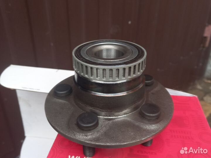 Задняя Ступица с подшипником на крайслер