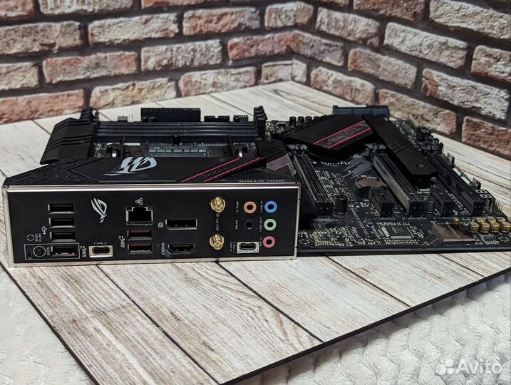 Материнская плата asus B550 E gaming wifi