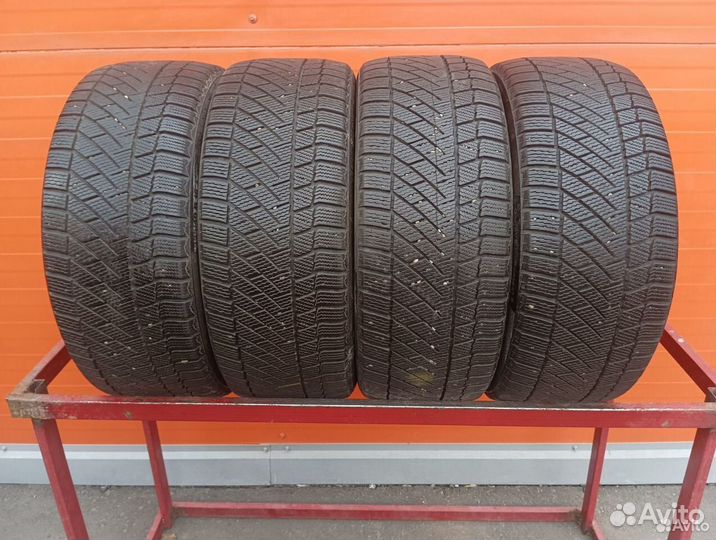 Continental ContiVikingContact 6 225/40 R18 95T
